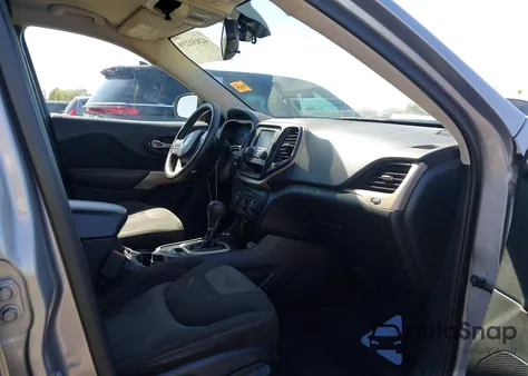 2017 Jeep Cherokee Sport 4X4 from USA, damaged, VIN 1C4PJMAB6HW632772